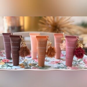 Pick a set! La Soie Hydrating Lip Balm Set 💋🎀